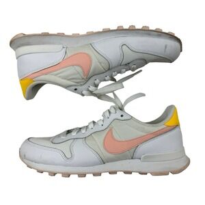 Nike Internationalist Women's Size 10 Running Shoes DM3076-100 White Sneakers